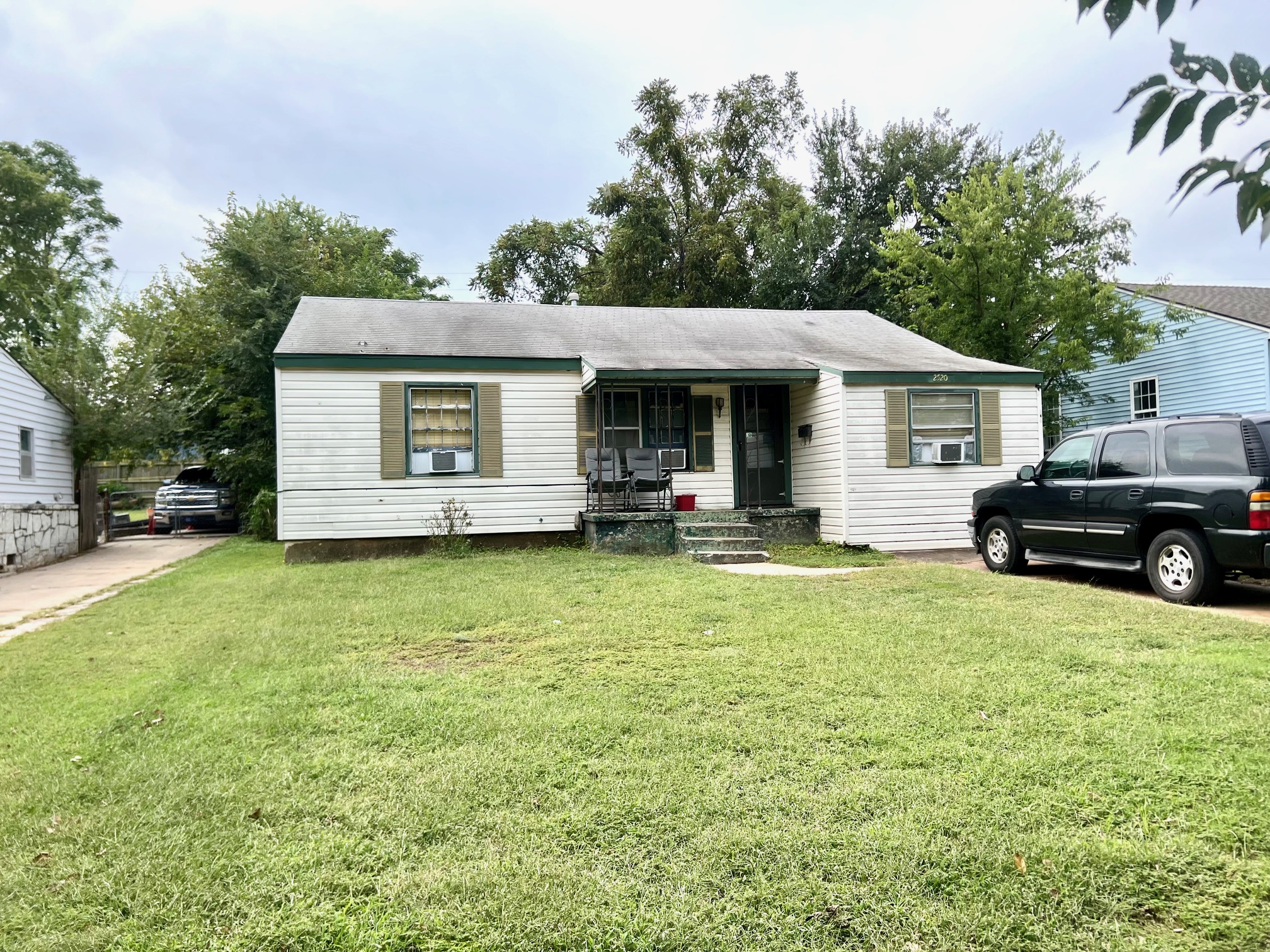 2520 Northwest 41st Street